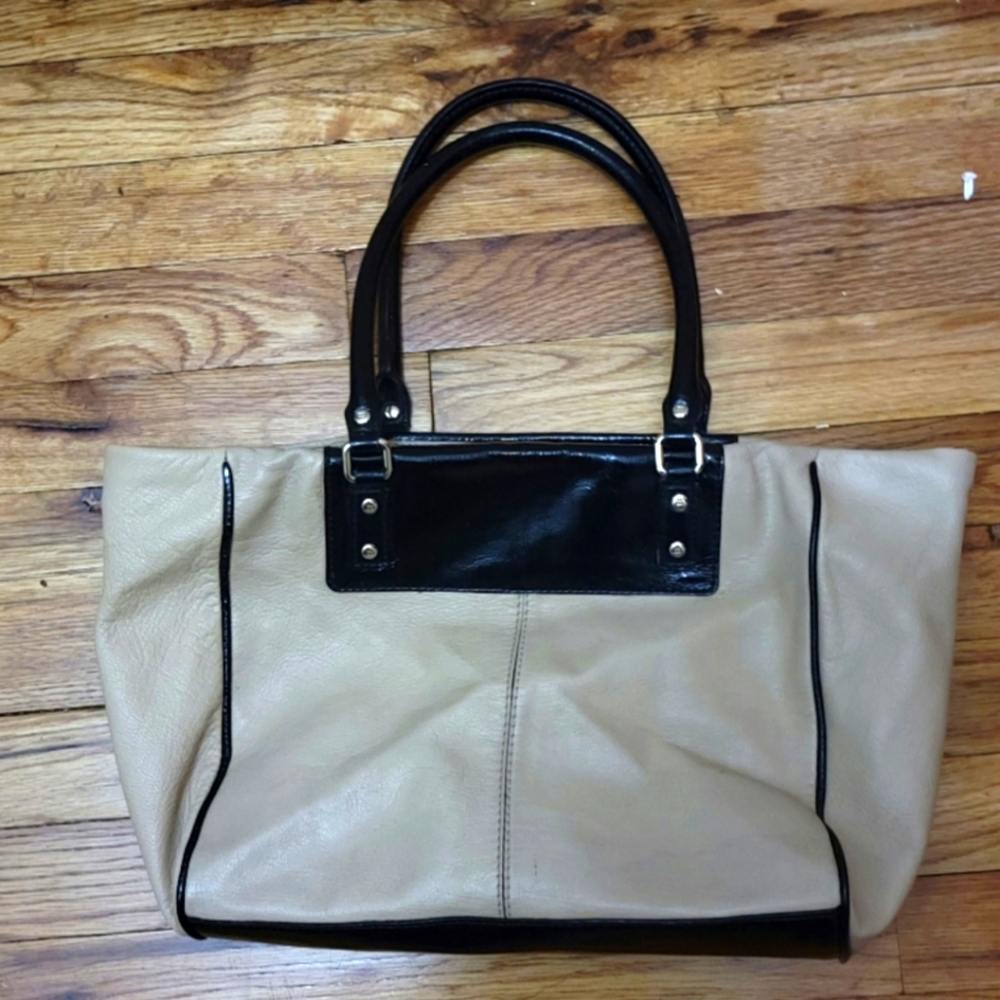 Kate Spade BOERUM HILL ANISHA TOTE Bag PATENT leather CREAM spring 2025 Color!